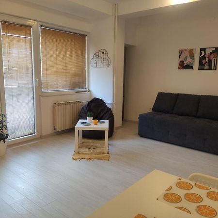 City Center White Apartment! Skopje Exterior photo