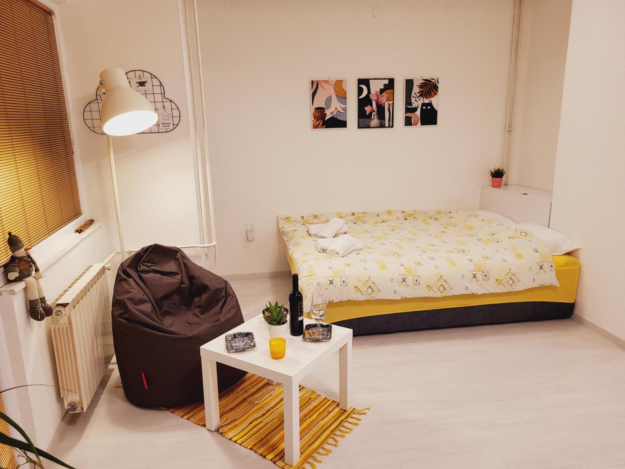 City Center White Apartment! Skopje Exterior photo