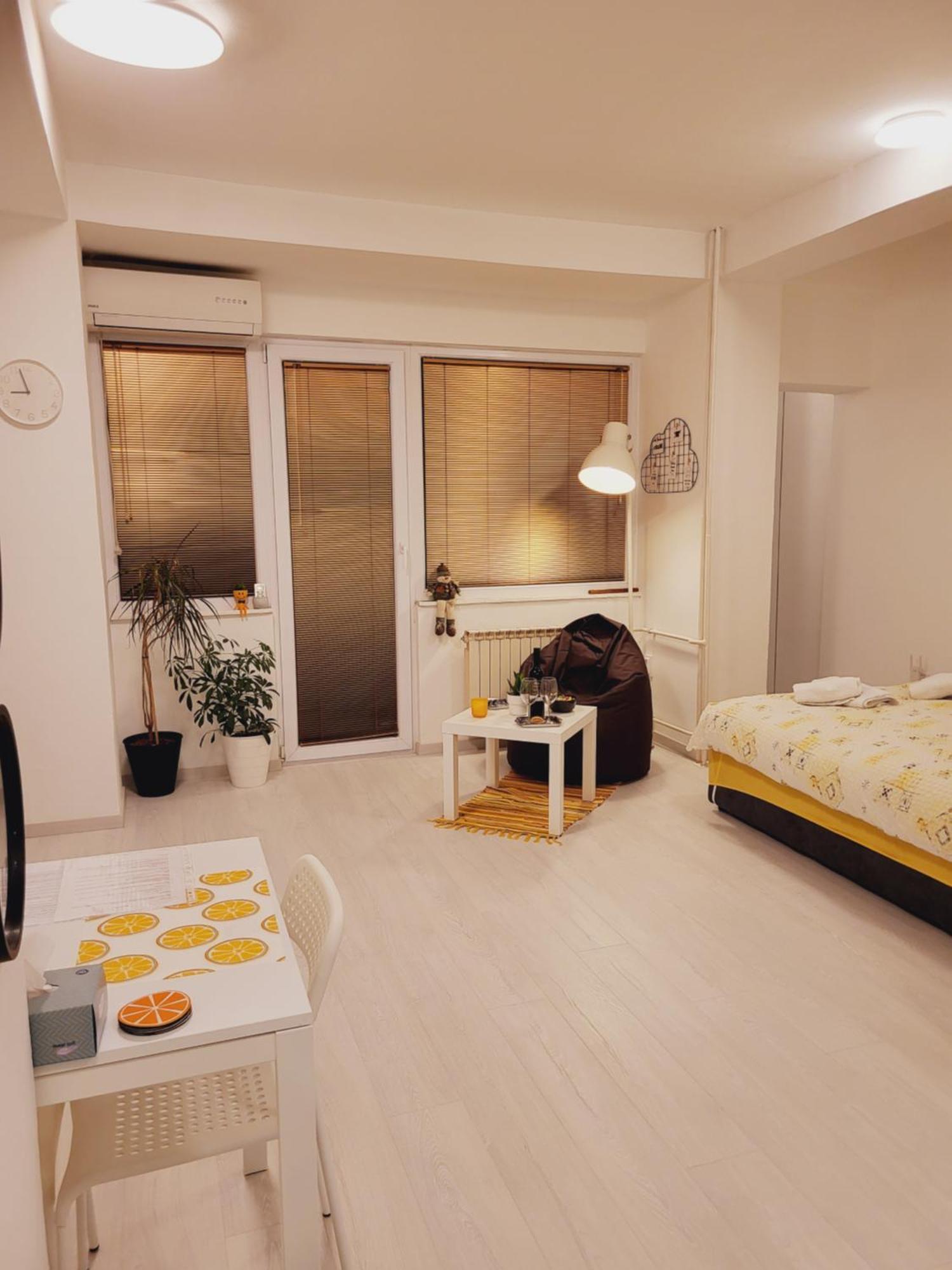 City Center White Apartment! Skopje Exterior photo